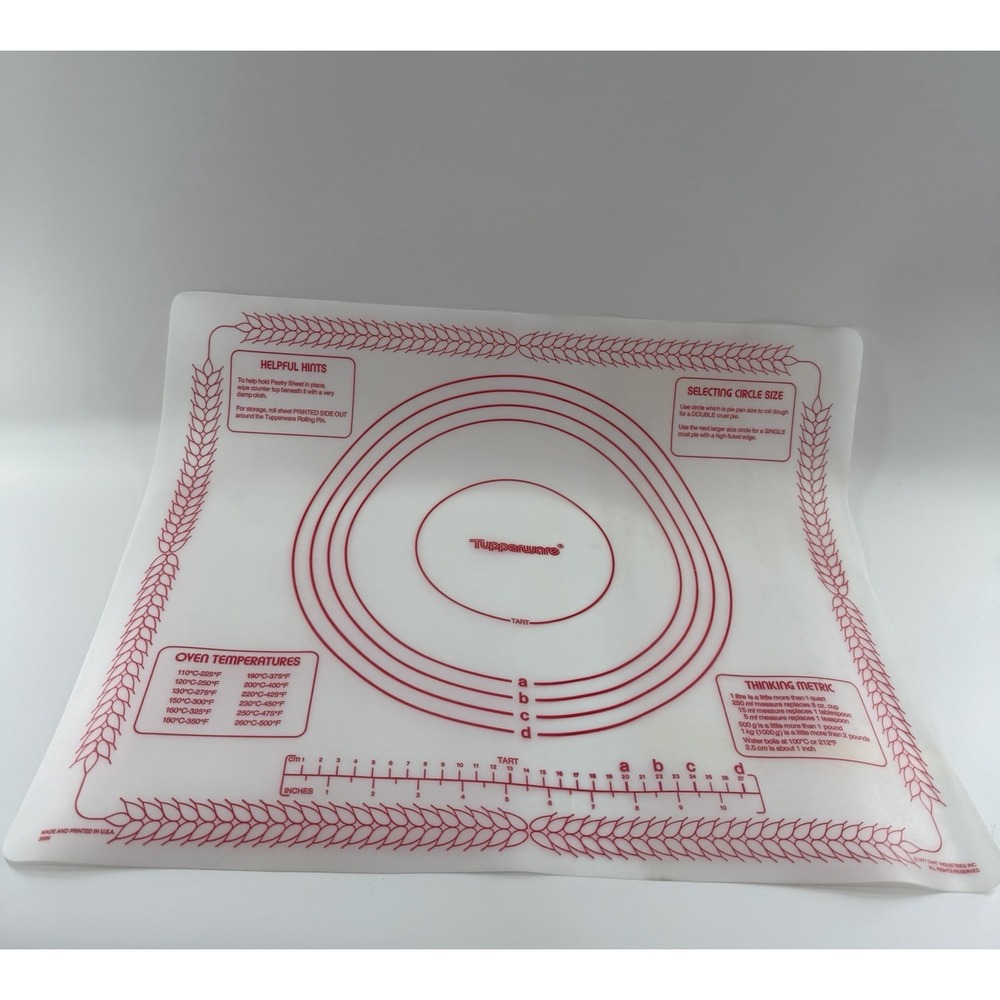 Vintage Tupperware Pastry roll out Mat sheet Dart 1977 baking